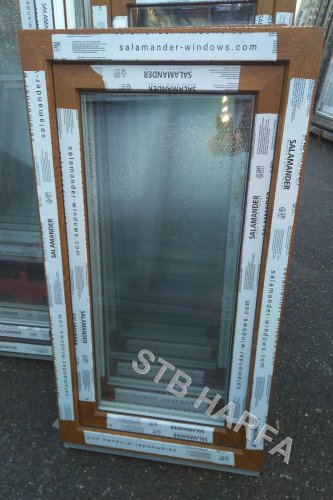 Okno 60x100 zlatý dub