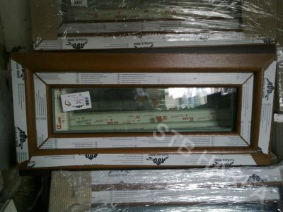 Okno 90x40 zlatý dub   sklopné TROJSKLO